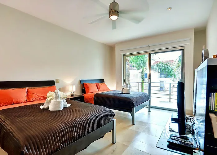 Luxurious & In Playa Steps From The * Playa del Carmen