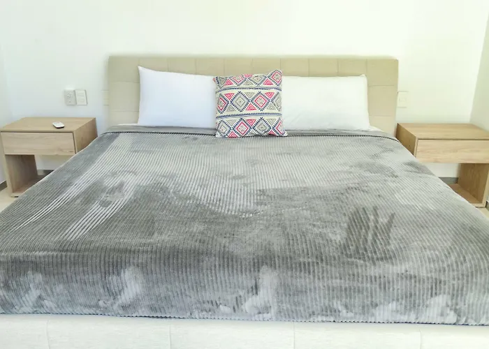 Luxurious & In Playa Steps From The Playa del Carmen