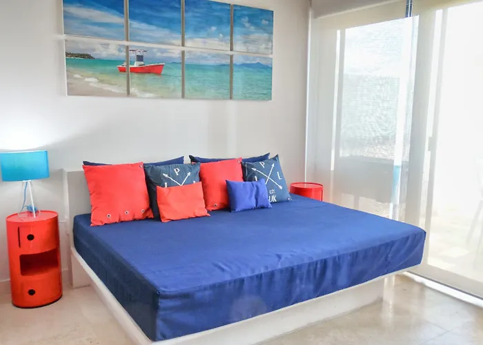 Luxurious & In Playa Steps From The *