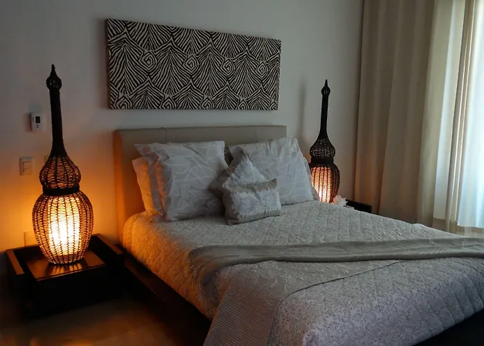 Apartamento Luxurious & In Playa Steps From The *
