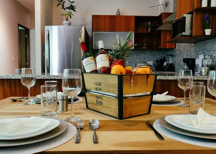 Apartamento Luxurious & In Playa Steps From The