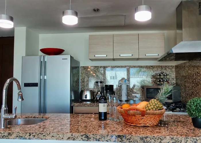 Luxurious & In Playa Steps From The * Playa del Carmen