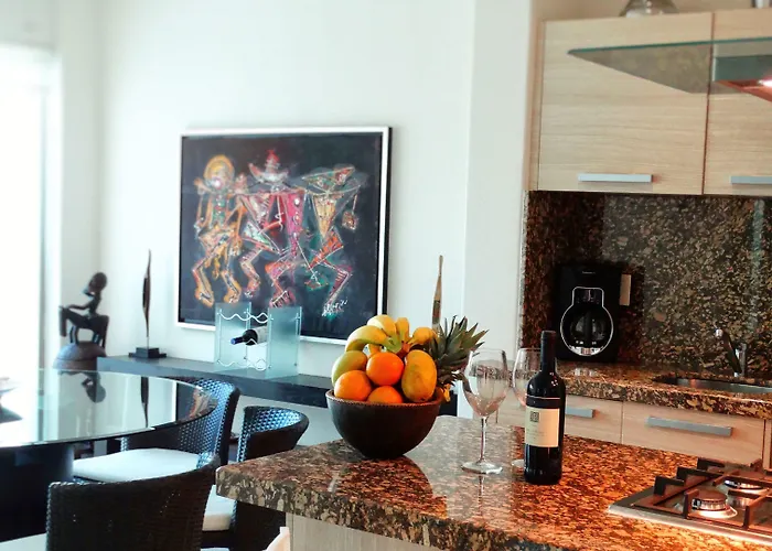 Luxurious & In Playa Steps From The * Playa del Carmen