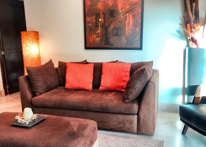 Luxurious & In Playa Steps From The * Playa del Carmen
