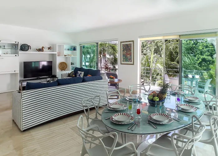 Luxurious & In Playa Steps From The Apartamento Playa del Carmen