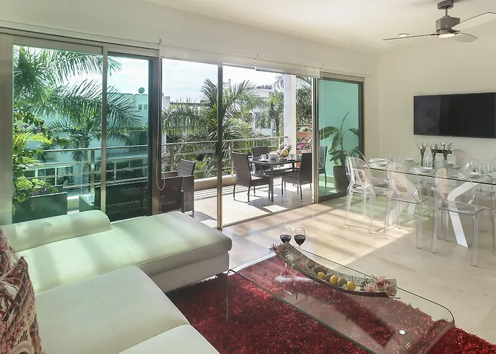 Luxurious & In Playa Steps From The * Playa del Carmen