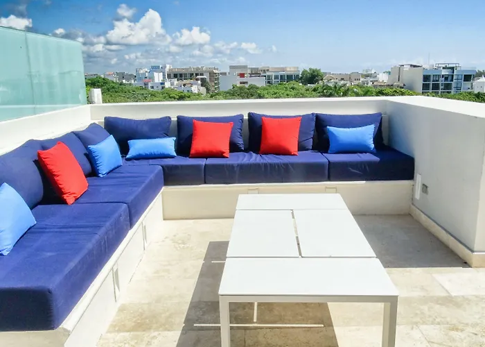Luxurious & In Playa Steps From The * Playa del Carmen