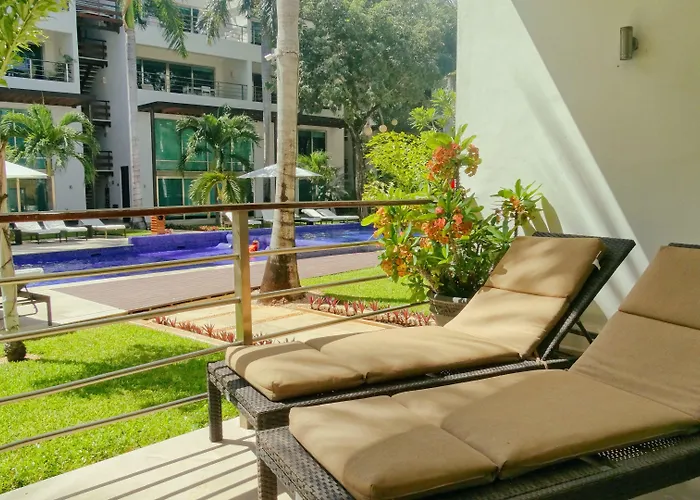 Luxurious & In Playa Steps From The *