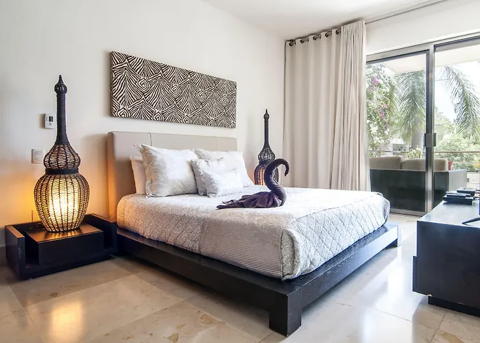 Apartamento Luxurious & In Playa Steps From The