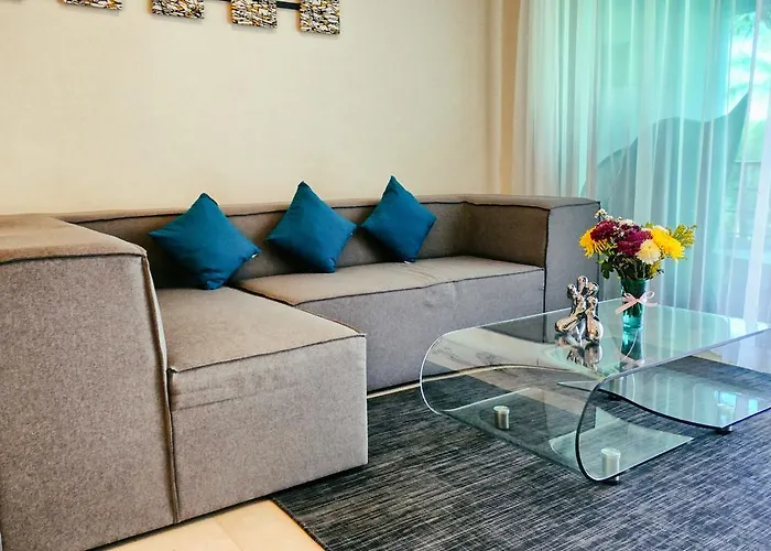 Apartment Luxurious & In Playa Steps From The